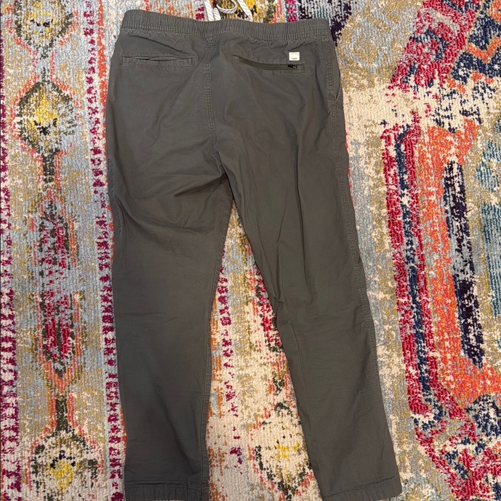 Vuori Olive Green Women's Pants - Picture 3 of 4